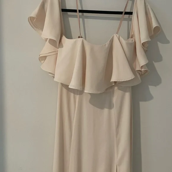 Fame and Partners Cream Gown Off the Shoulder Fitted Waist Size M High Slit - Picture 6 of 16